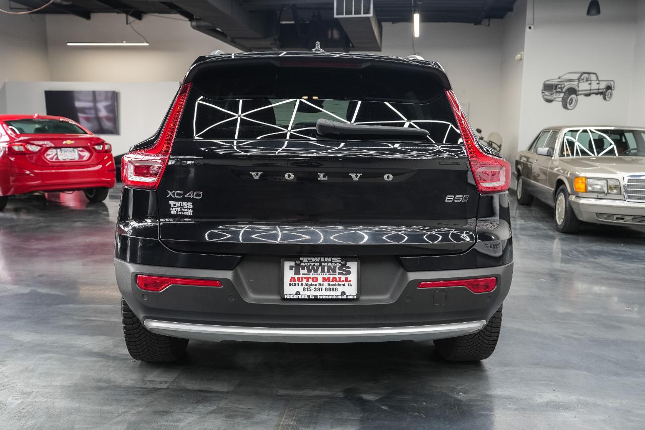 Volvo XC40 B5 Core AWD 2024