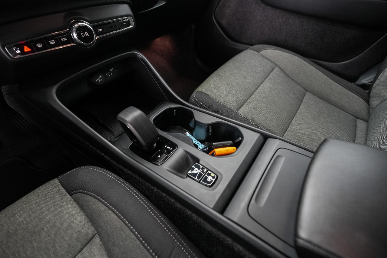 Volvo XC40 B5 Core AWD 2024
