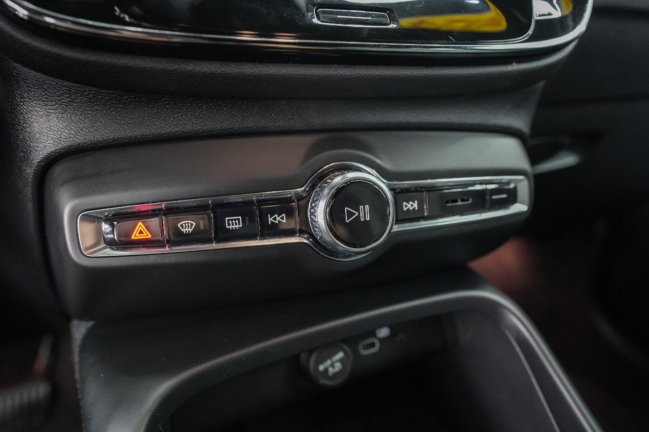 Volvo XC40 B5 Core AWD 2024