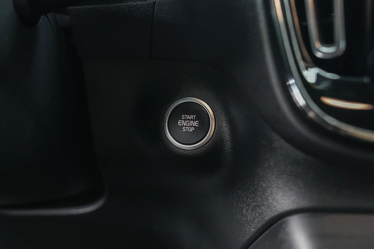 Volvo XC40 B5 Core AWD 2024