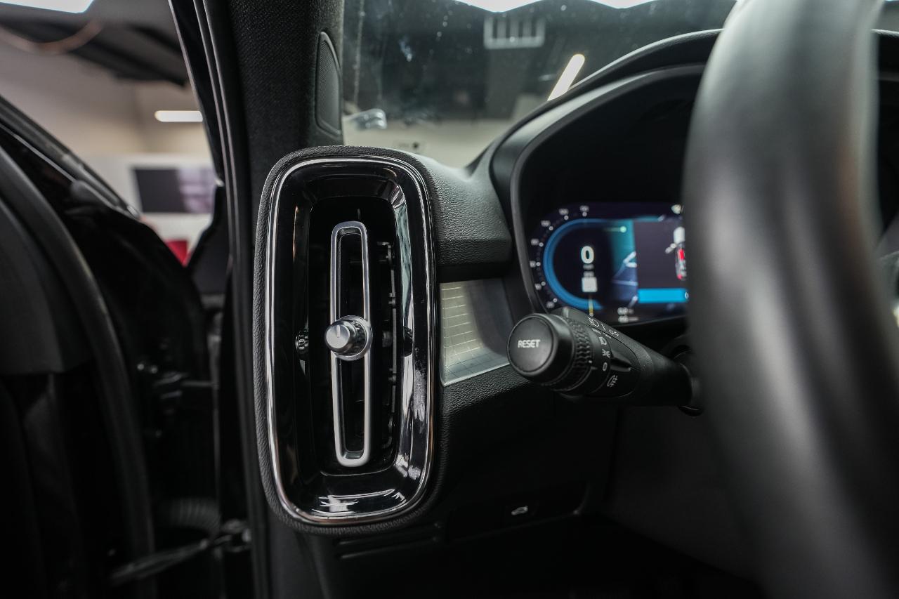Volvo XC40 B5 Core AWD 2024