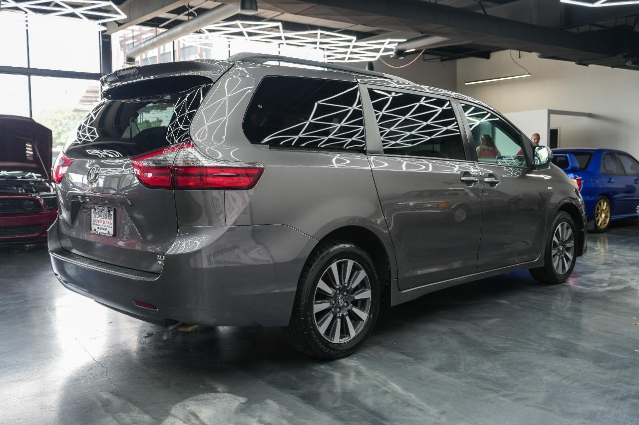 Toyota Sienna XLE 7-Passenger AWD 2020