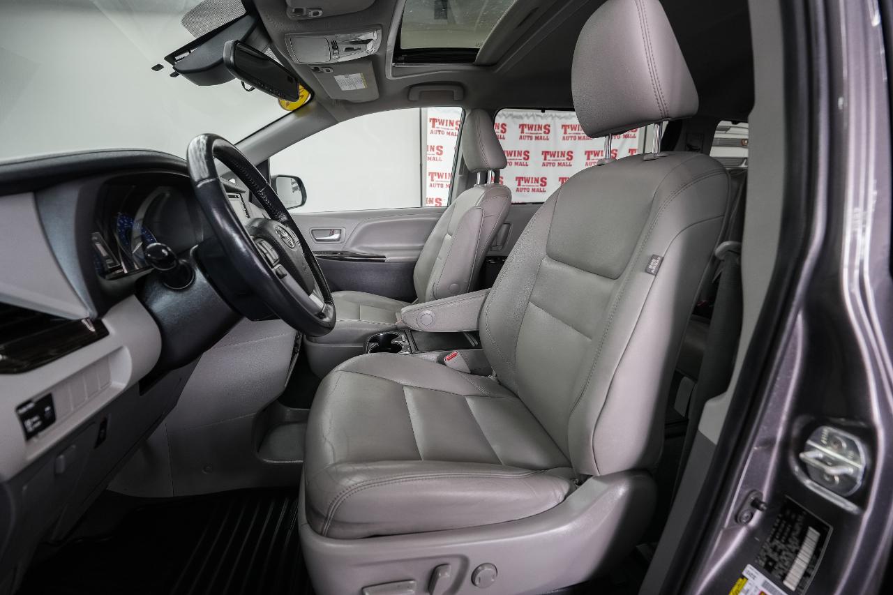Toyota Sienna XLE 7-Passenger AWD 2020