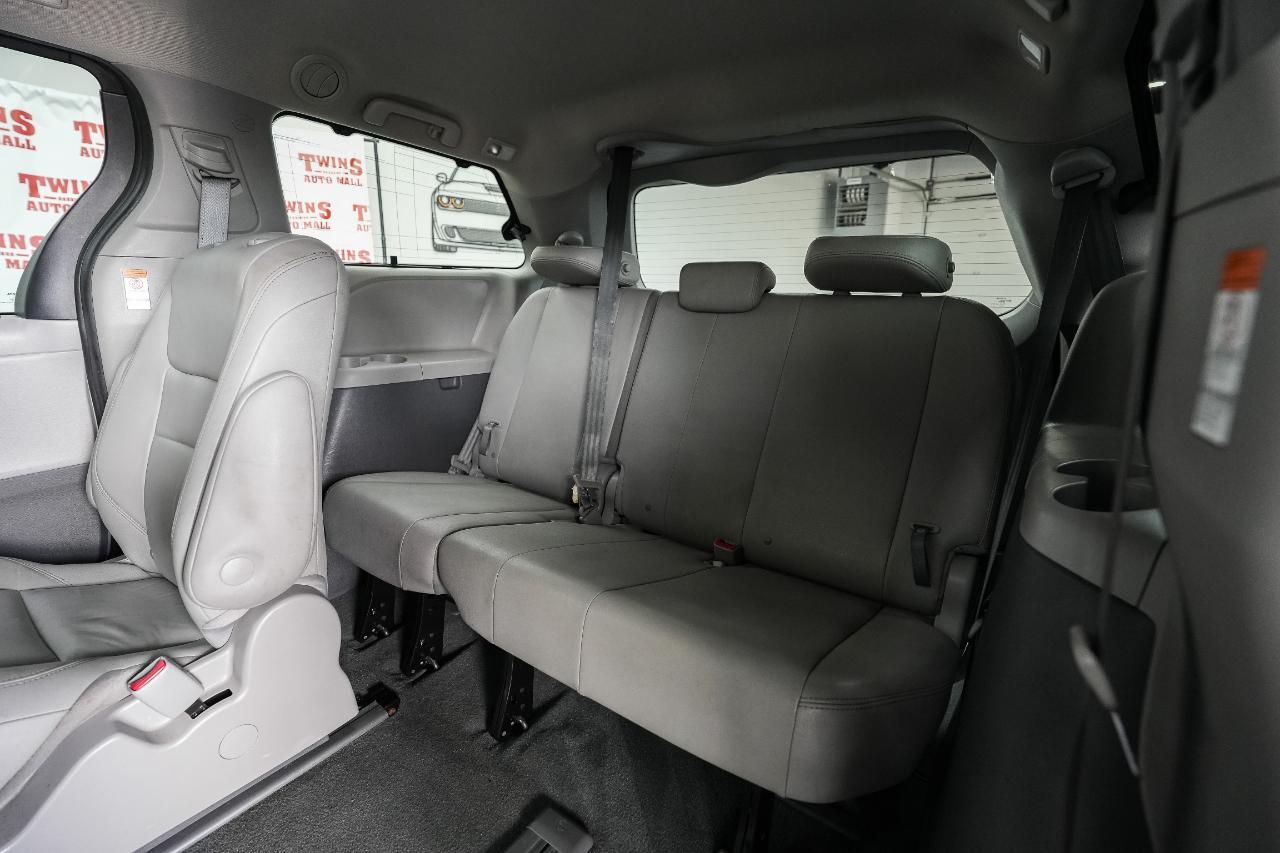 Toyota Sienna XLE 7-Passenger AWD 2020