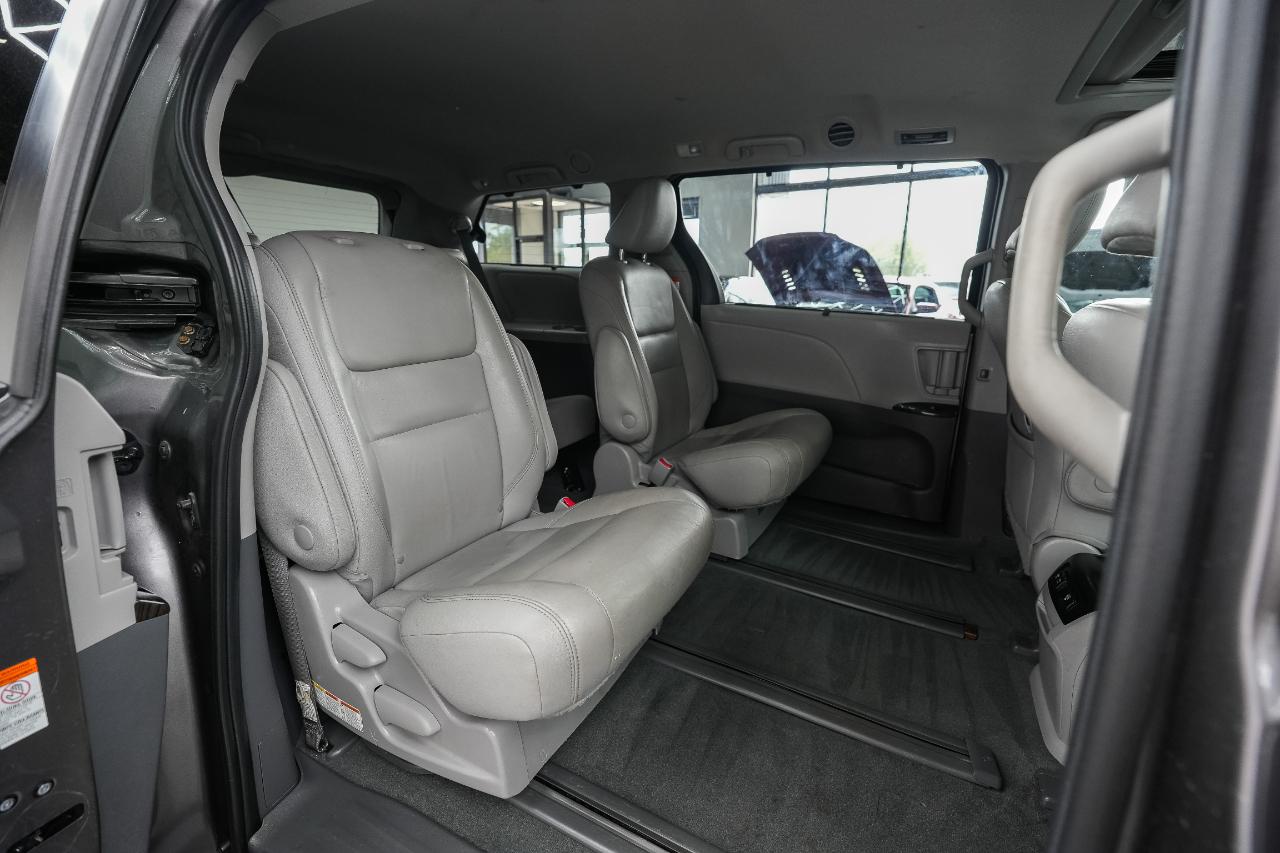 Toyota Sienna XLE 7-Passenger AWD 2020