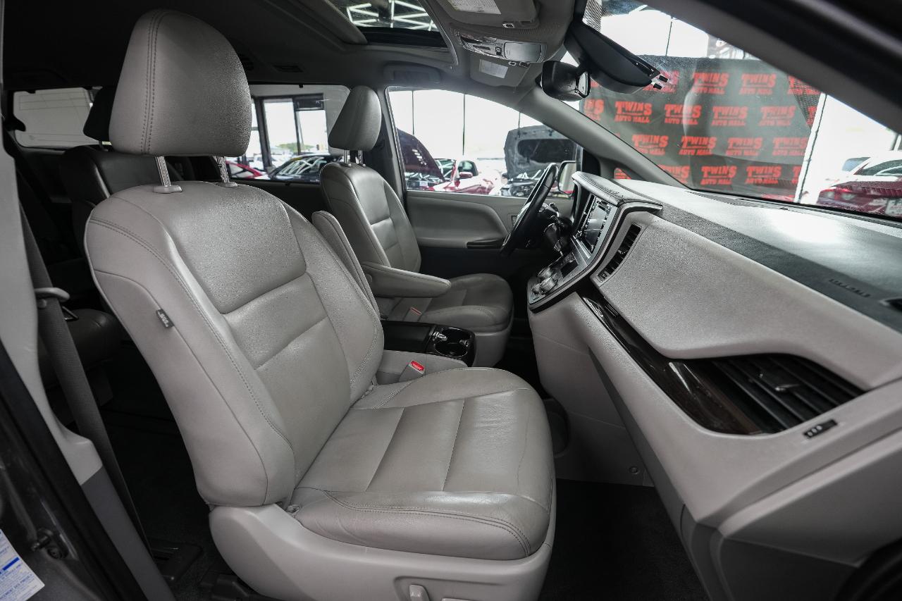 Toyota Sienna XLE 7-Passenger AWD 2020