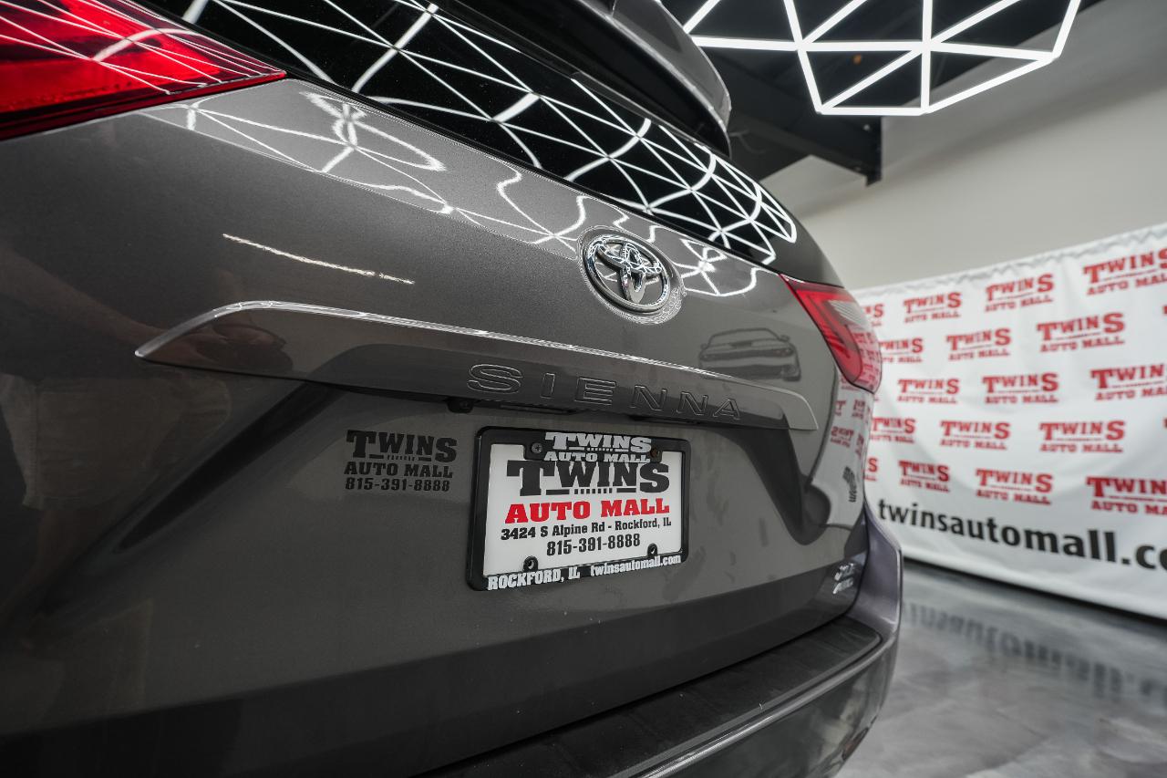 Toyota Sienna XLE 7-Passenger AWD 2020