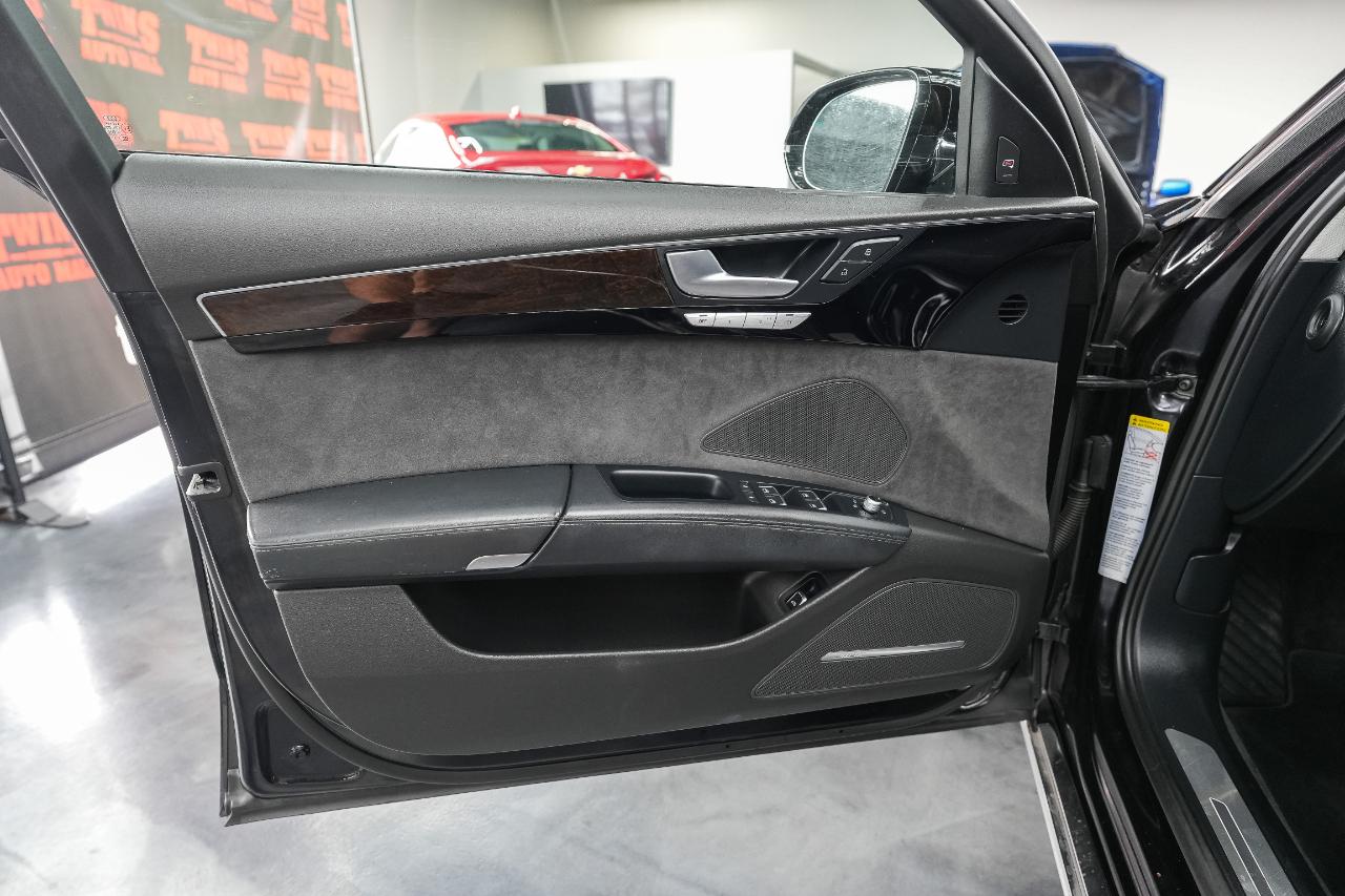 Audi A8 L 4.0T quattro 2015