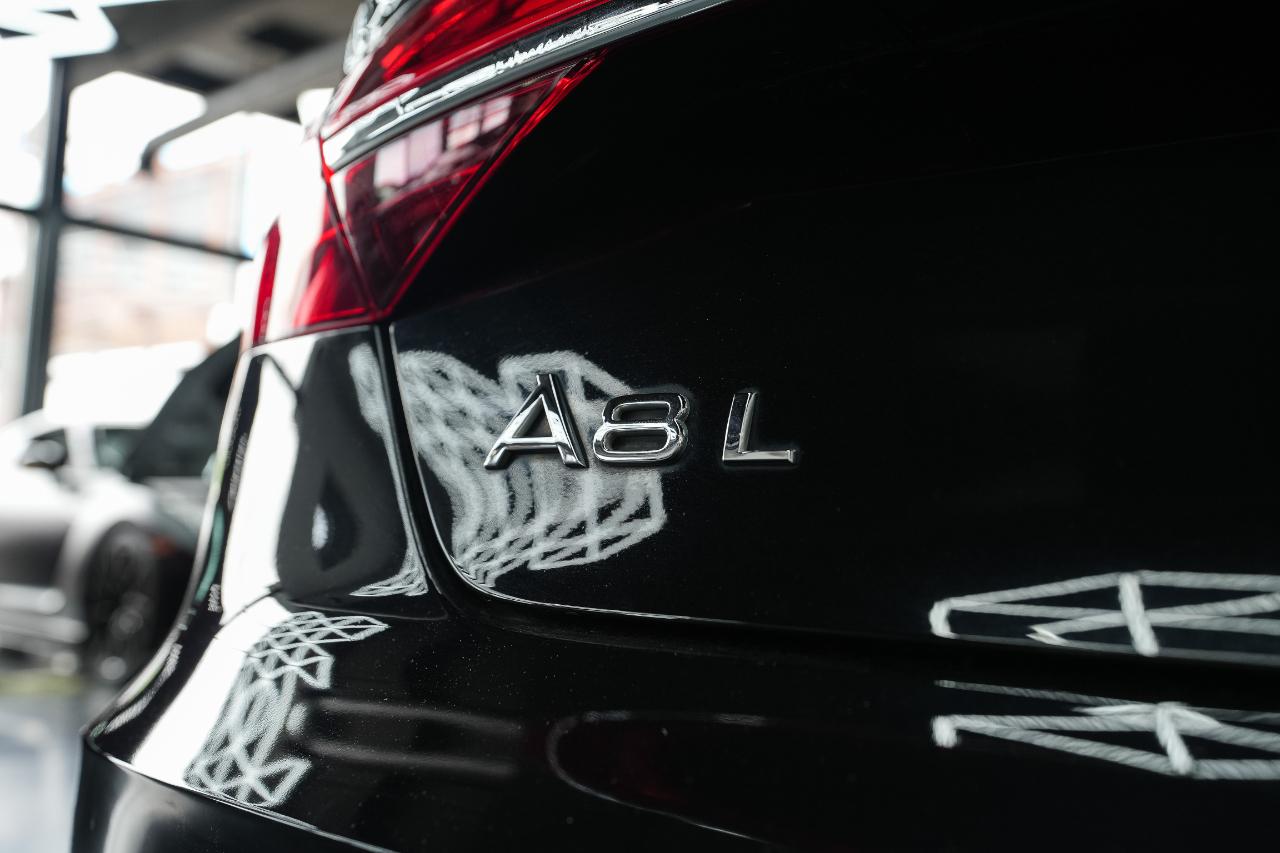 Audi A8 L 4.0T quattro 2015