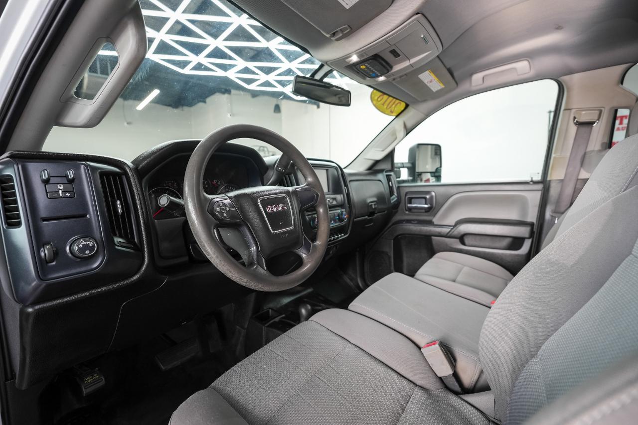 GMC Sierra 3500HD Base Crew Cab 4WD 2019
