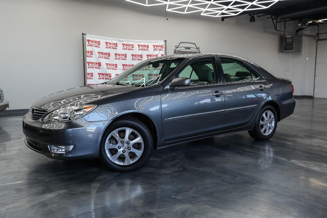 Toyota Camry LE V6 2005