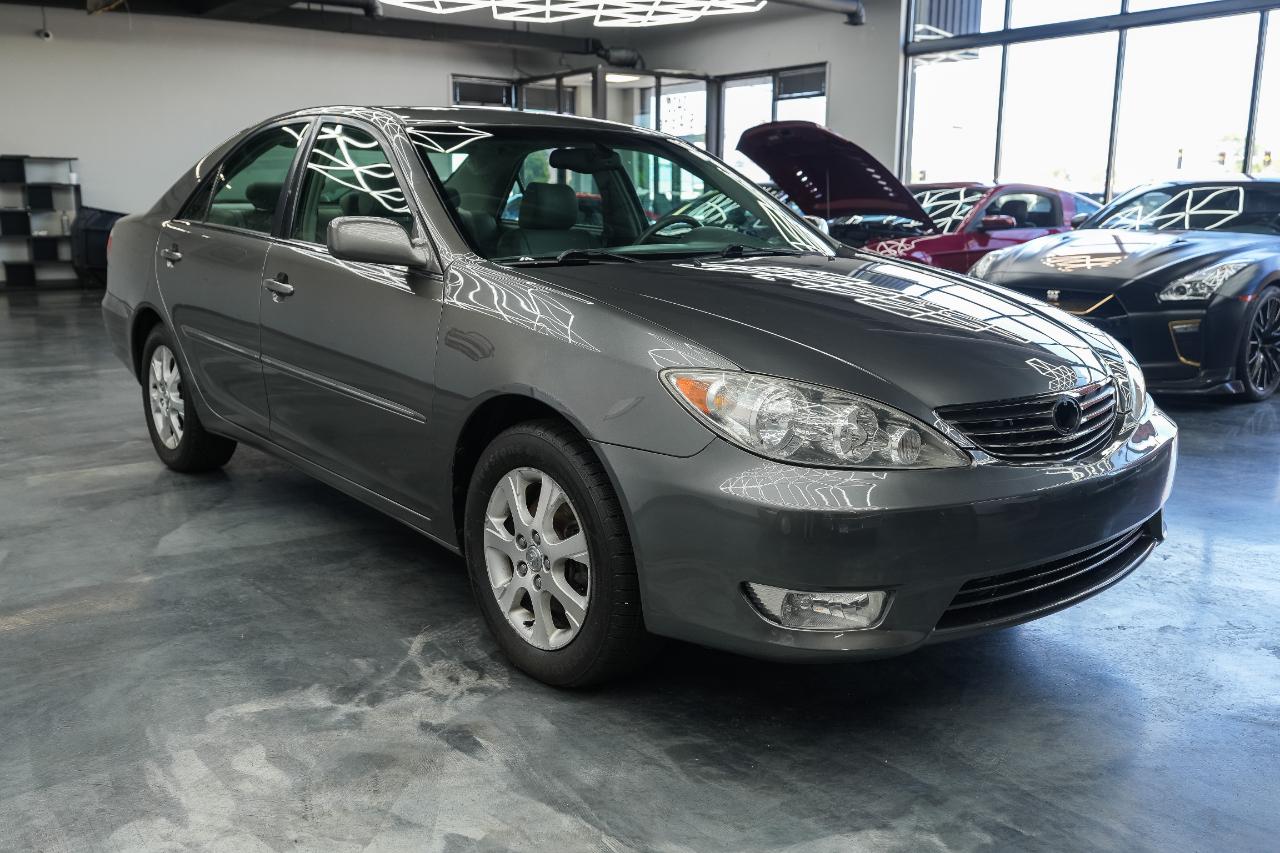 Toyota Camry LE V6 2005
