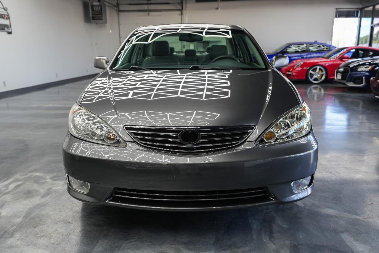 Toyota Camry LE V6 2005