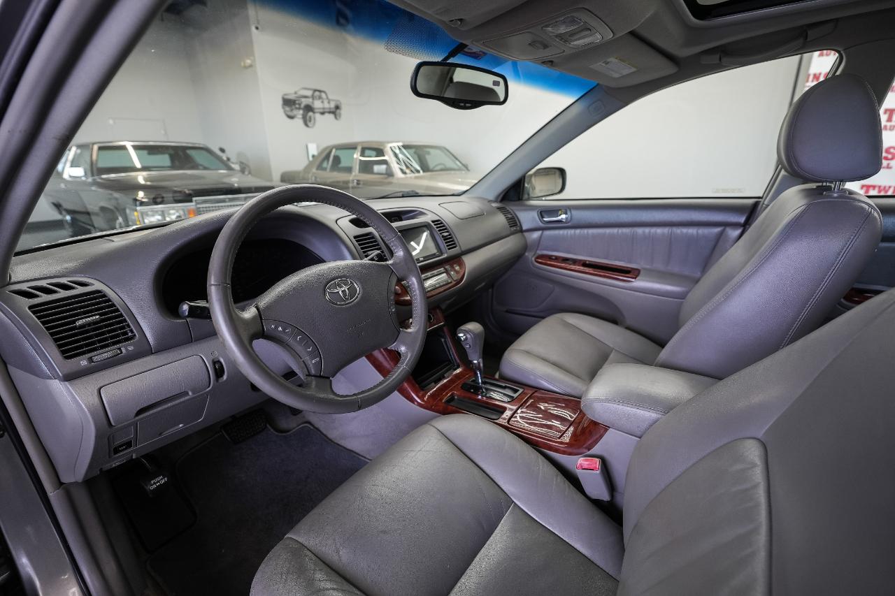 Toyota Camry LE V6 2005