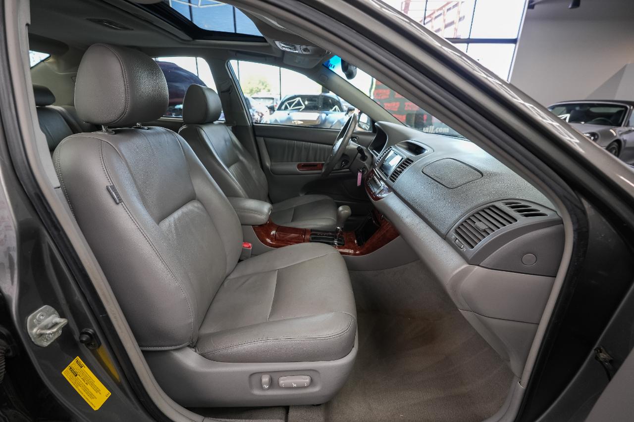 Toyota Camry LE V6 2005
