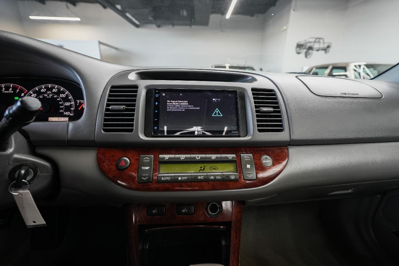 Toyota Camry LE V6 2005