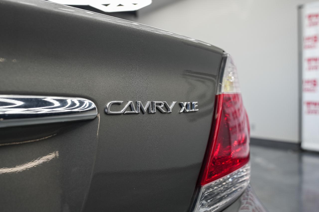 Toyota Camry LE V6 2005