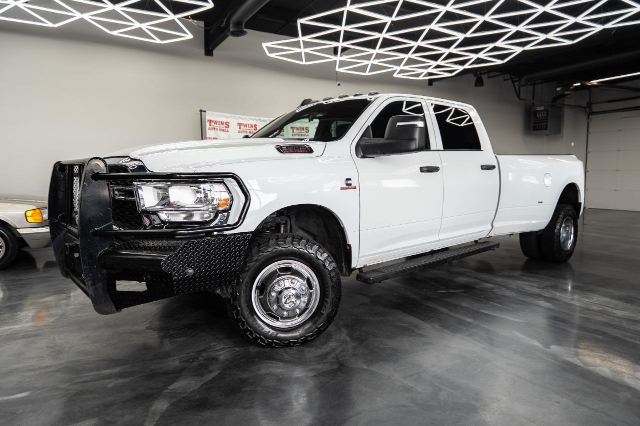 RAM 3500 Tradesman Crew Cab 4WD DRW 2024