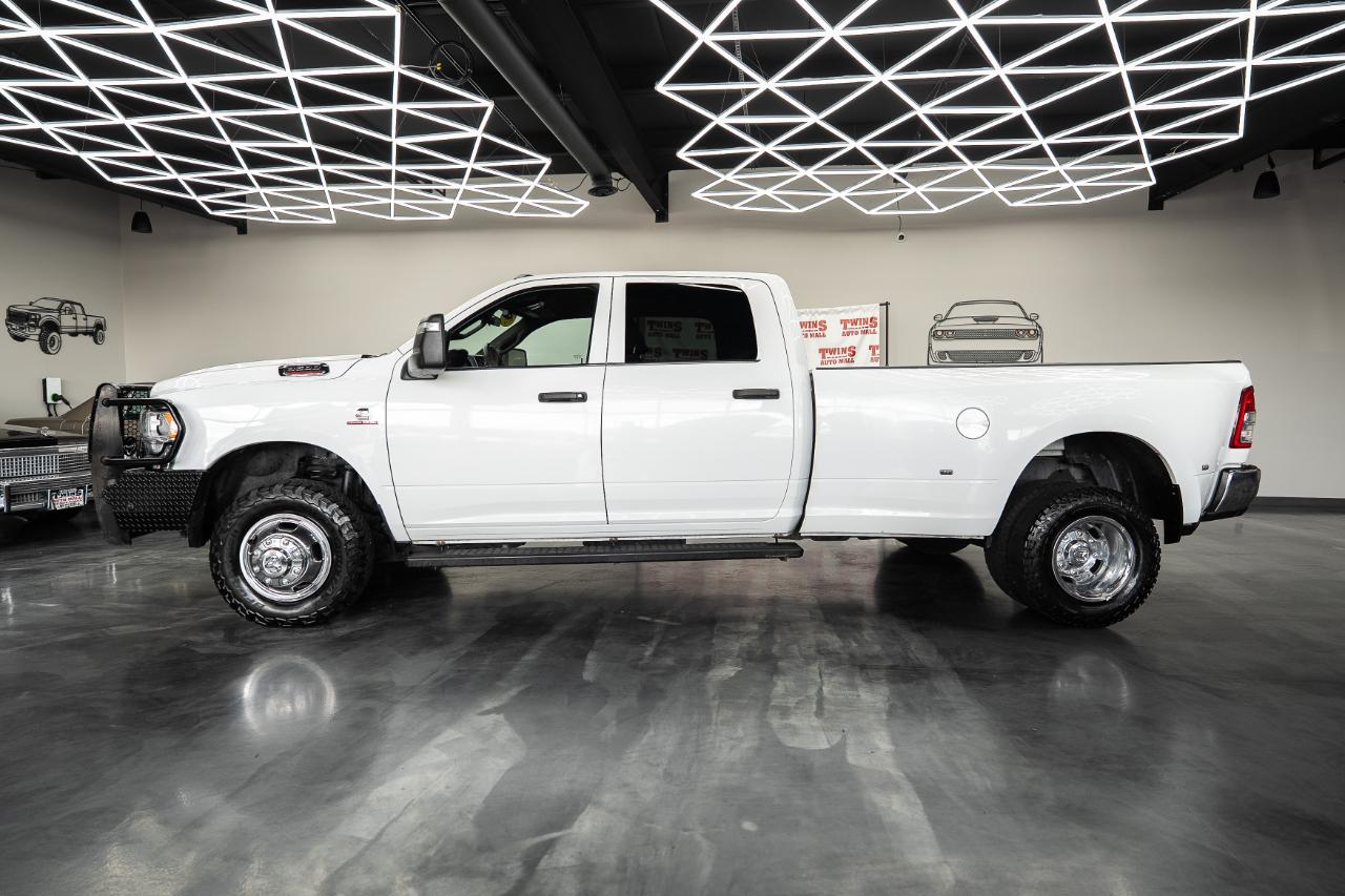 RAM 3500 Tradesman Crew Cab 4WD DRW 2024