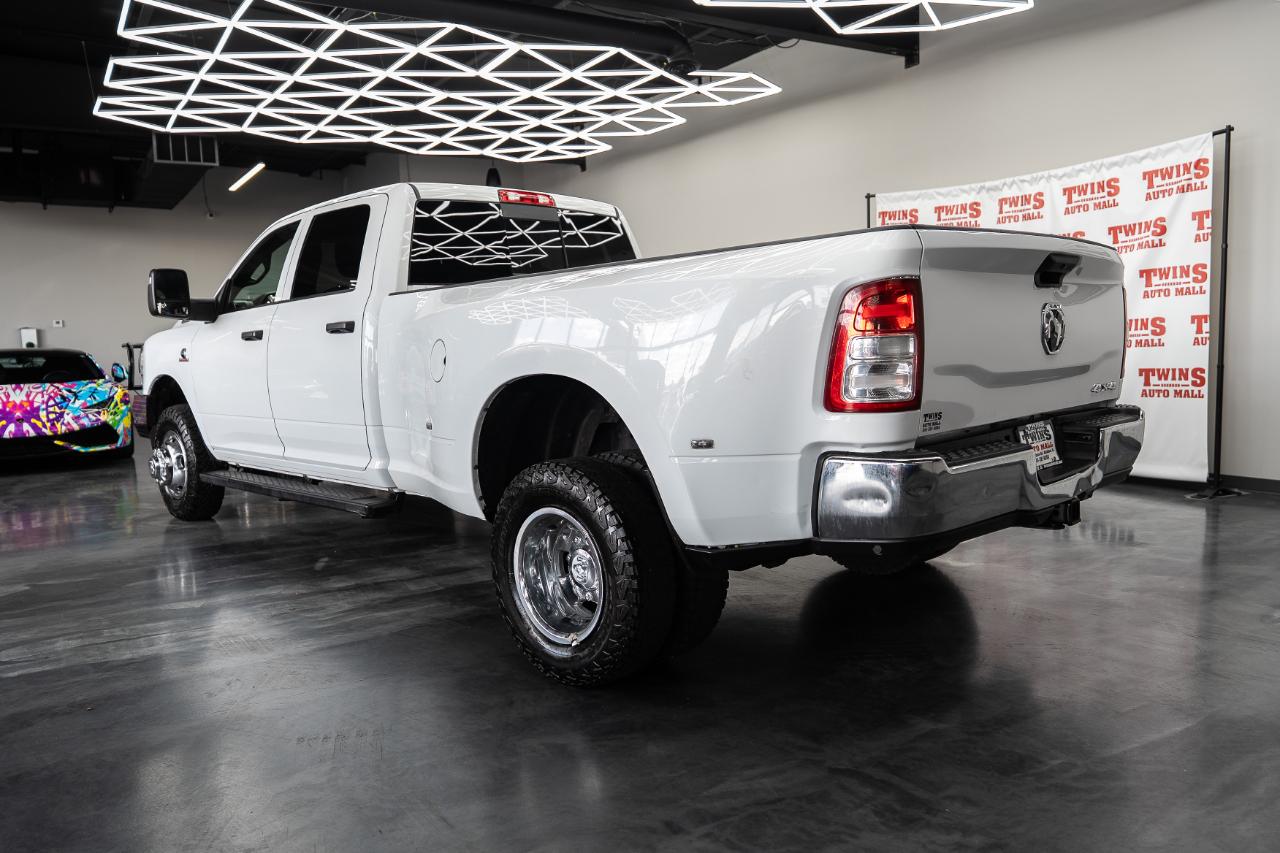 RAM 3500 Tradesman Crew Cab 4WD DRW 2024