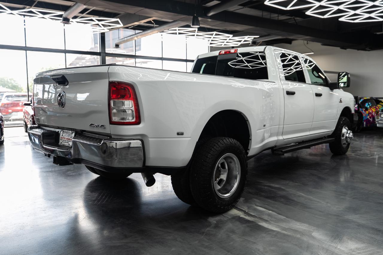 RAM 3500 Tradesman Crew Cab 4WD DRW 2024