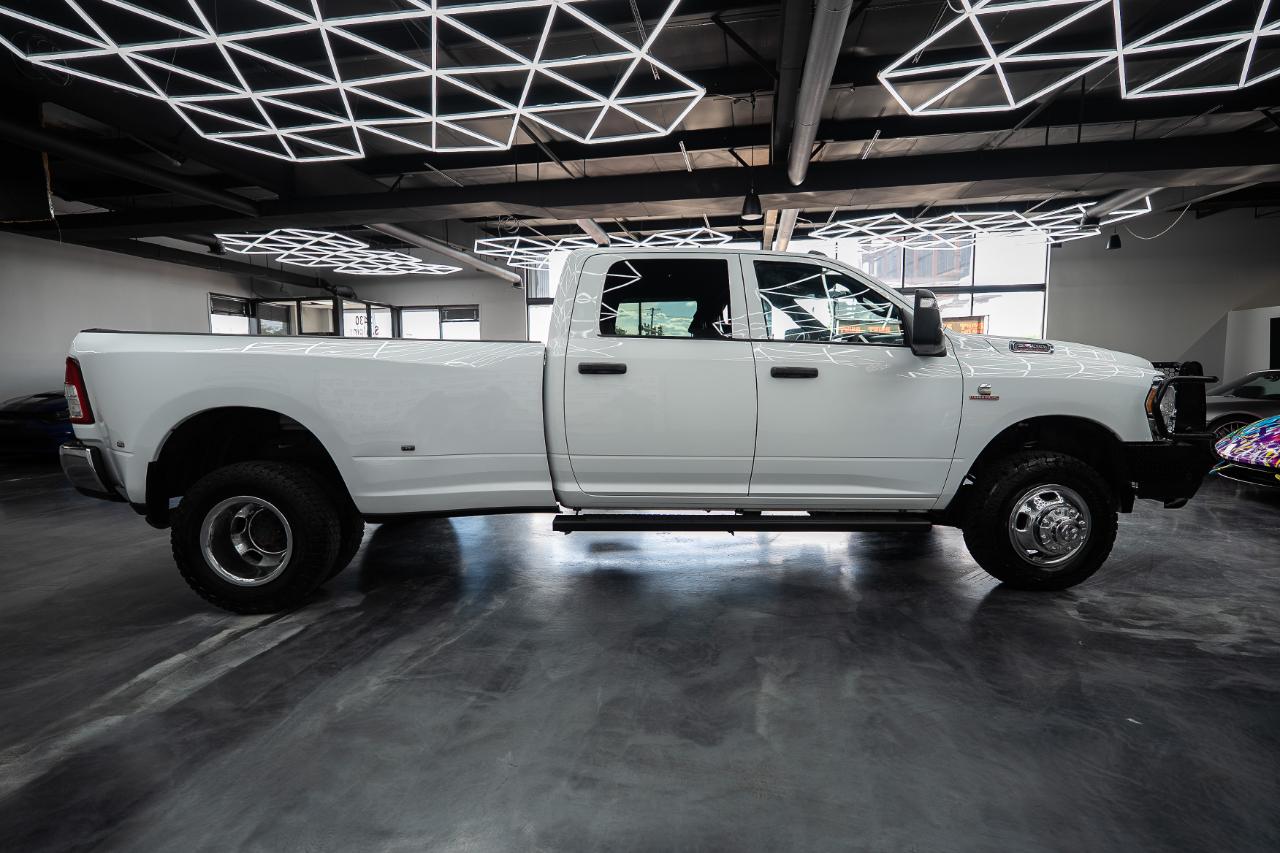 RAM 3500 Tradesman Crew Cab 4WD DRW 2024