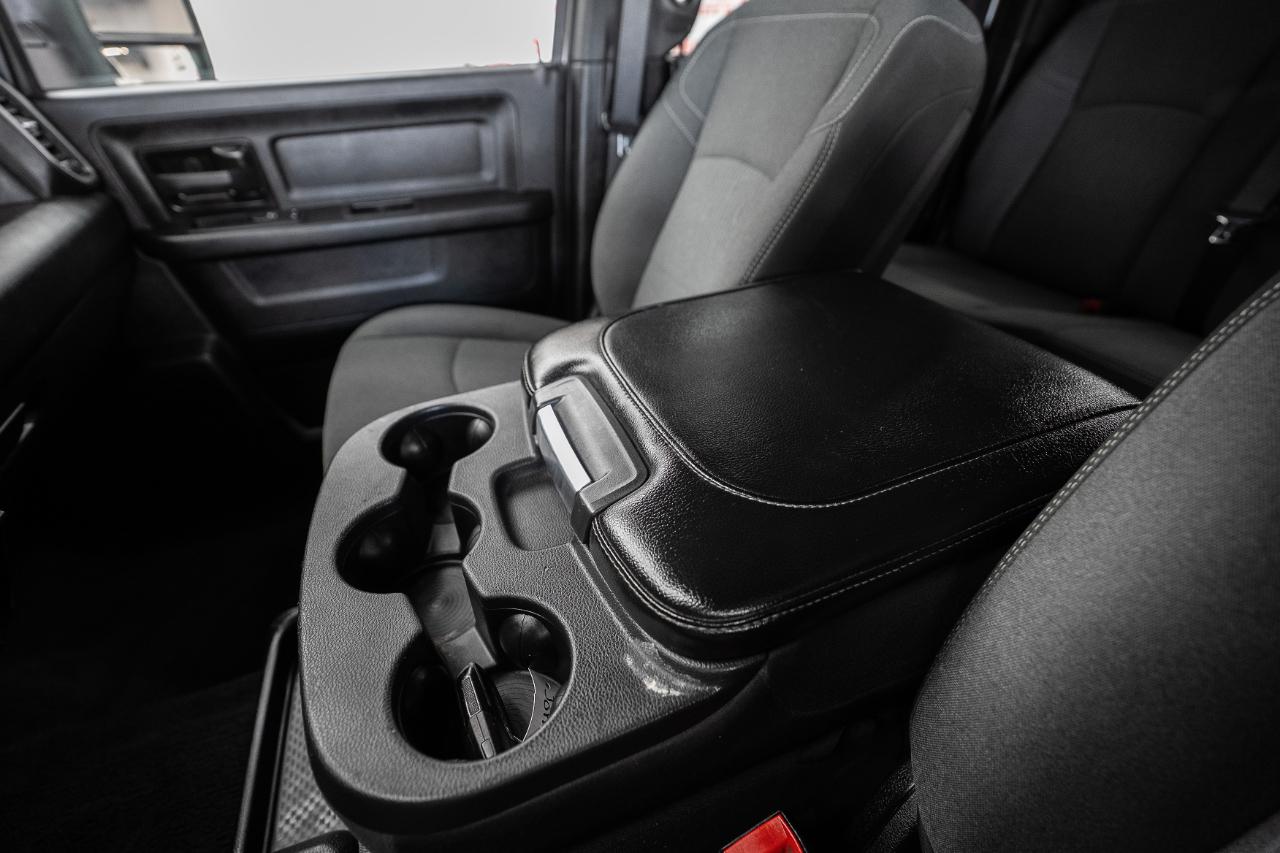 RAM 3500 Tradesman Crew Cab 4WD DRW 2024