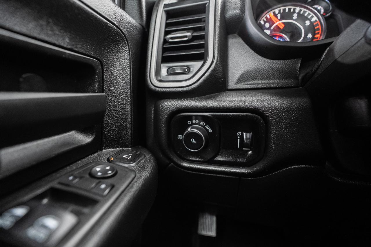 RAM 3500 Tradesman Crew Cab 4WD DRW 2024