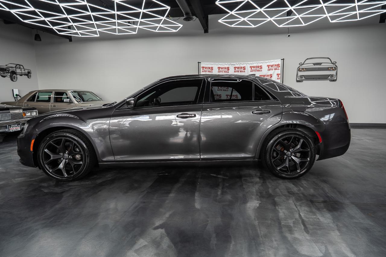 Chrysler 300 S V6 RWD 2021