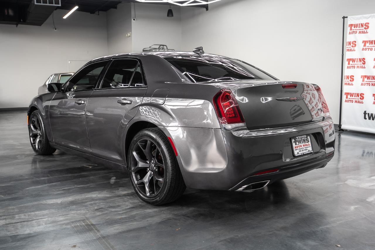 Chrysler 300 S V6 RWD 2021
