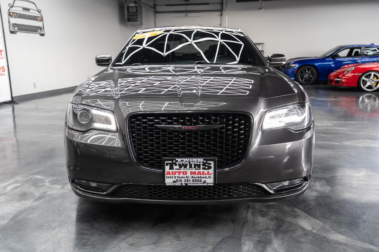 Chrysler 300 S V6 RWD 2021