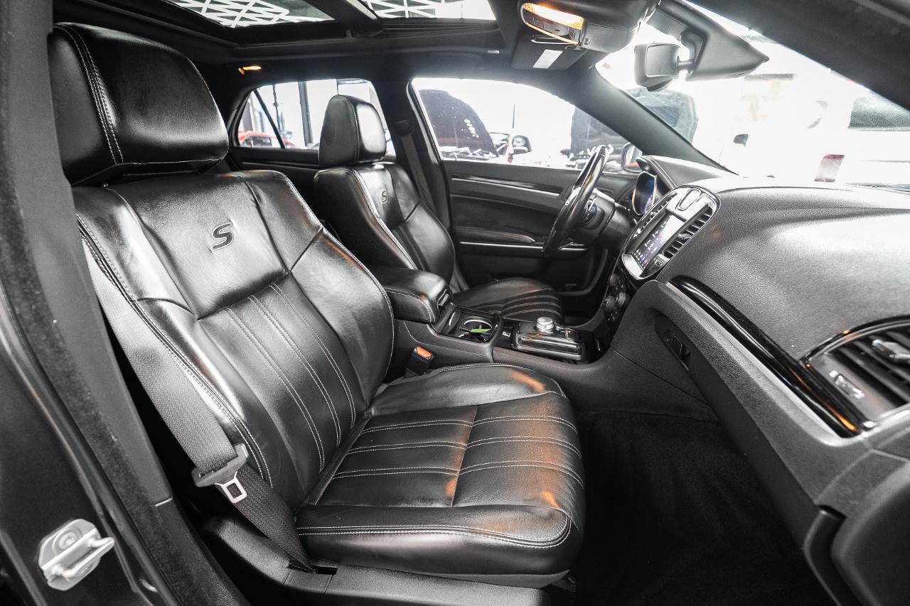Chrysler 300 S V6 RWD 2021