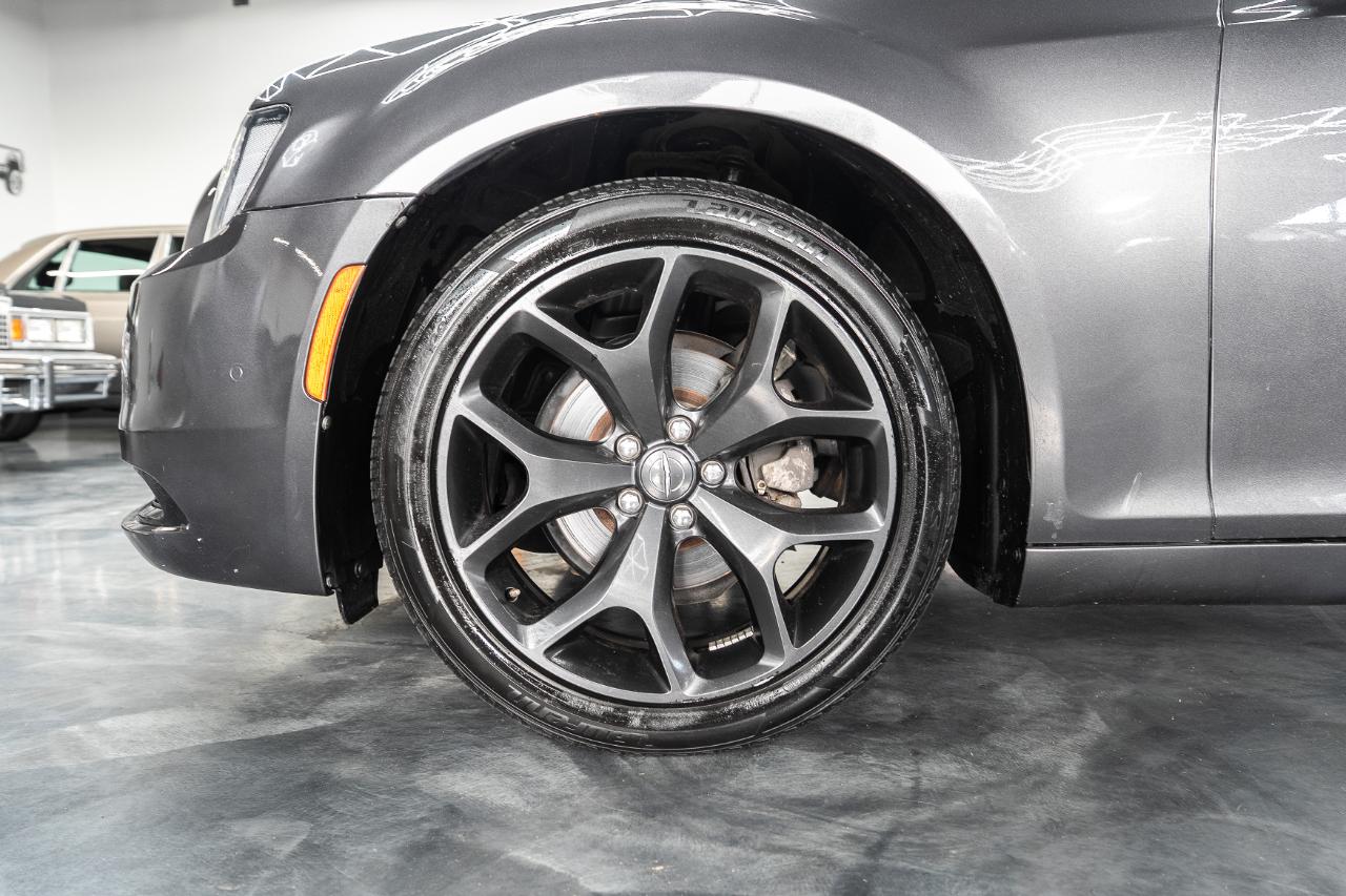 Chrysler 300 S V6 RWD 2021