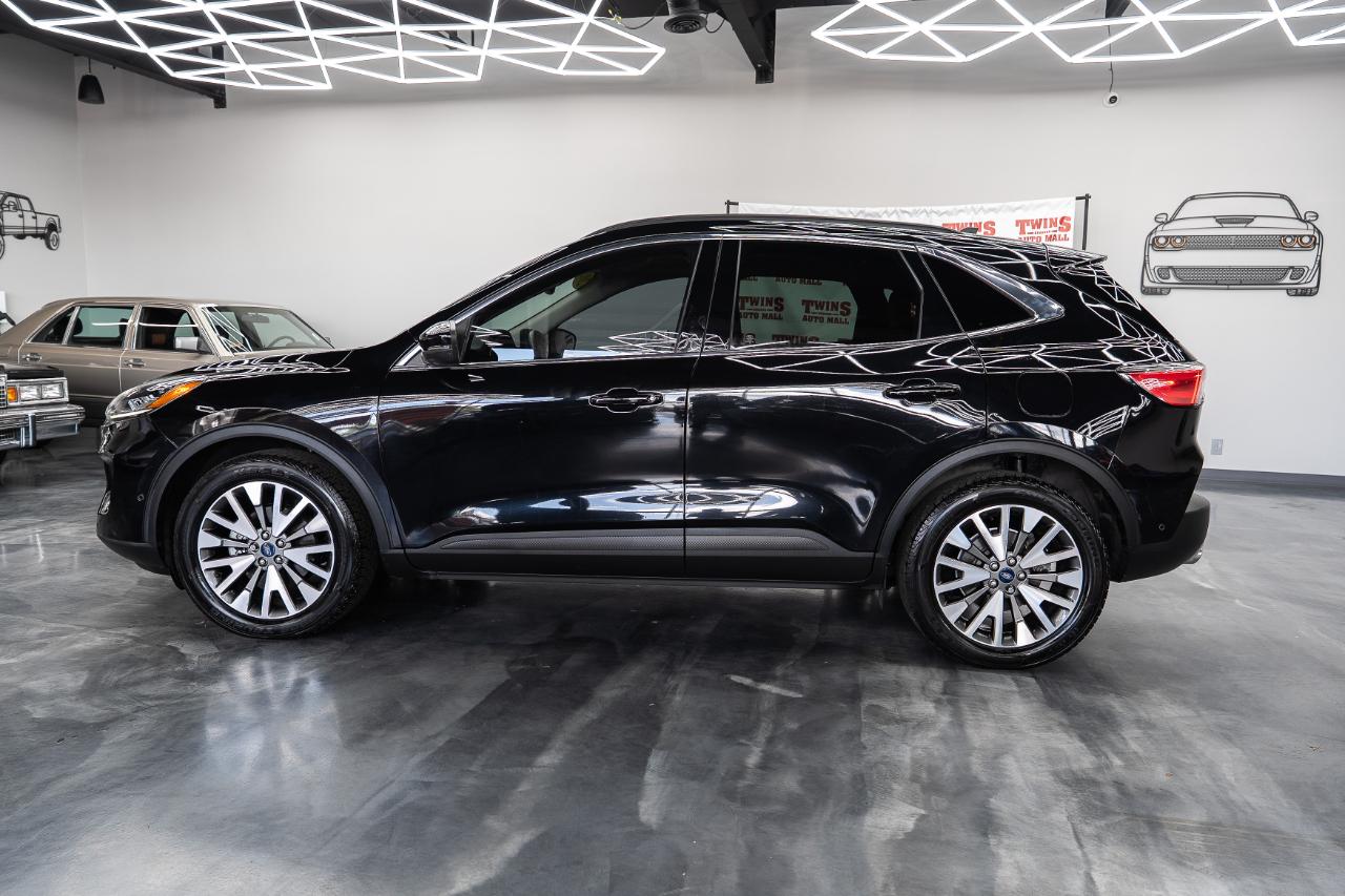 Ford Escape Hybrid Titanium AWD 2020