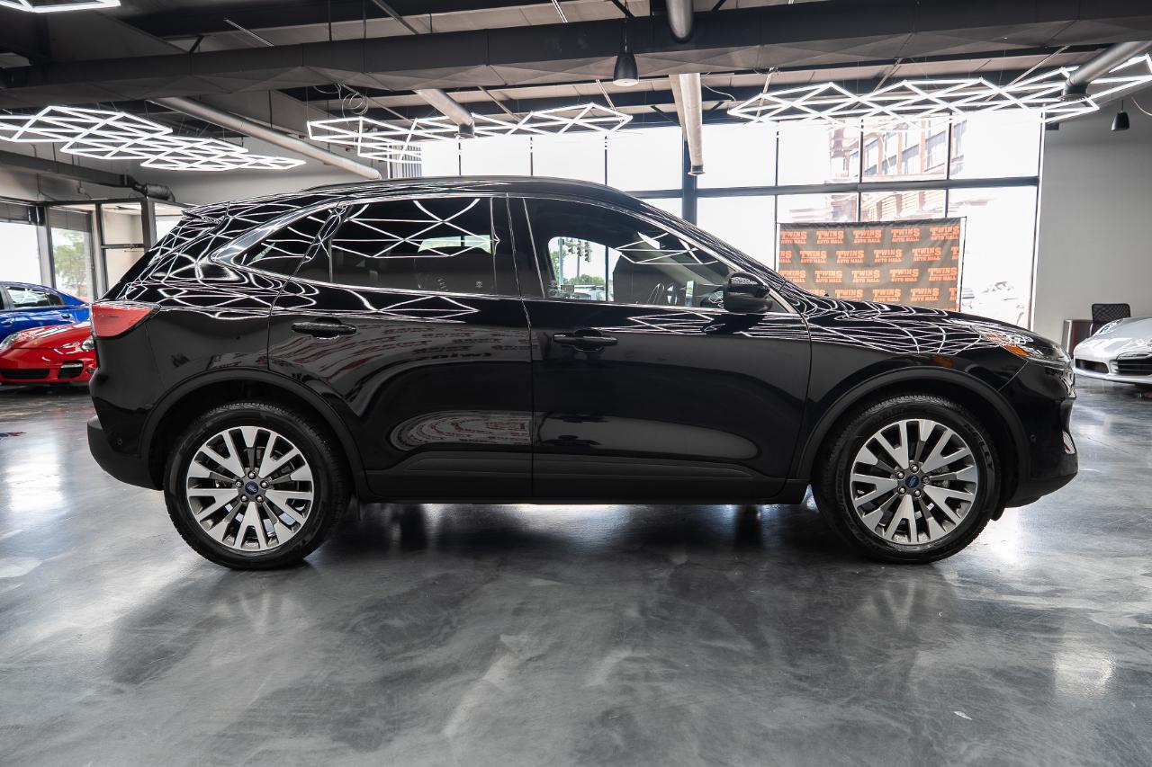 Ford Escape Hybrid Titanium AWD 2020
