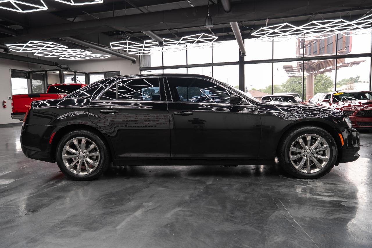 Chrysler 300 Touring AWD 2019