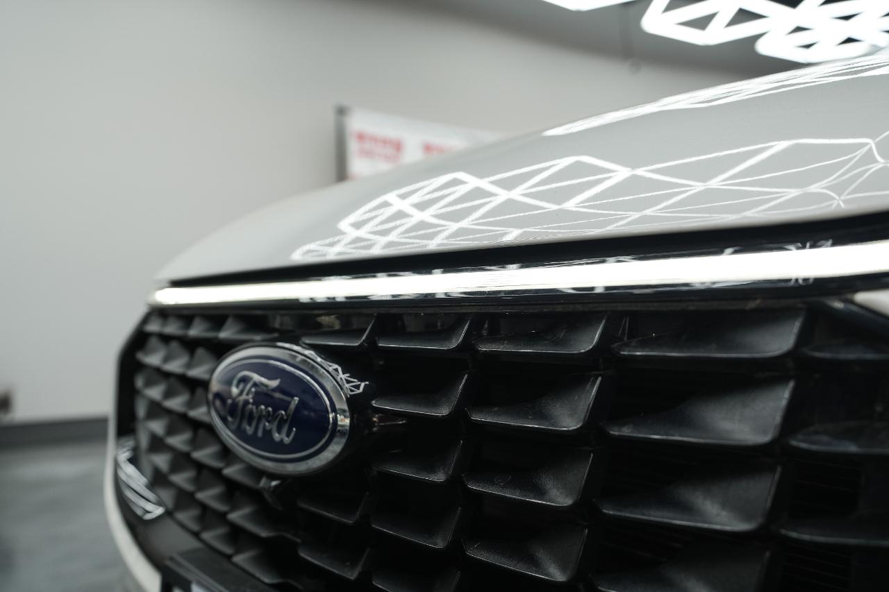 Ford Escape Plug-in Hybrid Base 2024