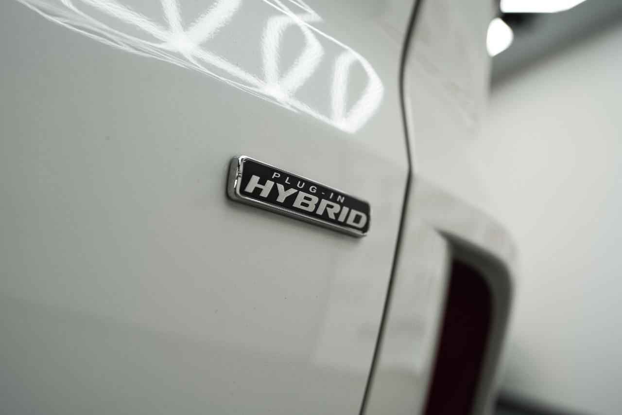 Ford Escape Plug-in Hybrid Base 2024