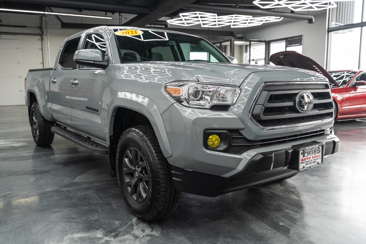 Toyota Tacoma 4WD Double Cab V6 AT SR5 (Natl) 2021