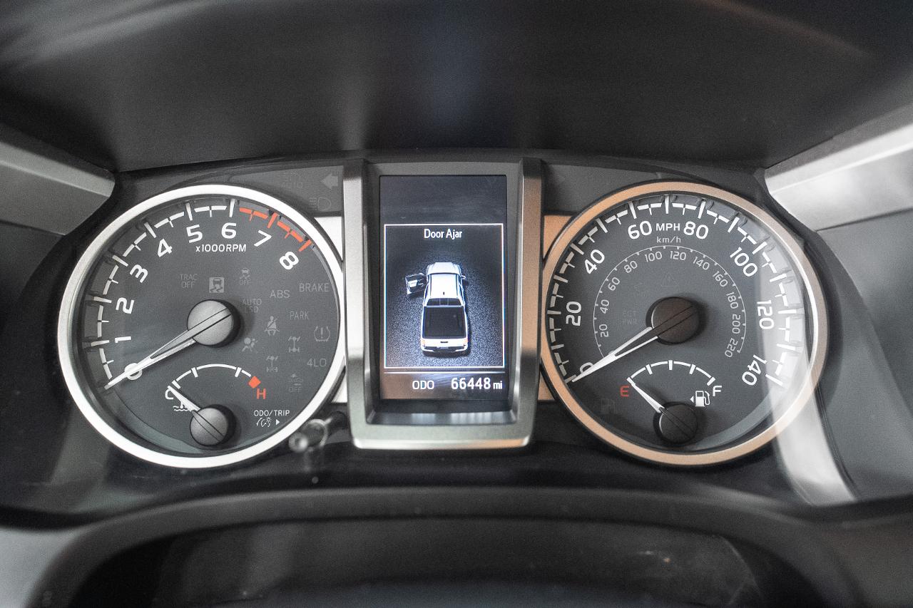 Toyota Tacoma 4WD Double Cab V6 AT SR5 (Natl) 2021