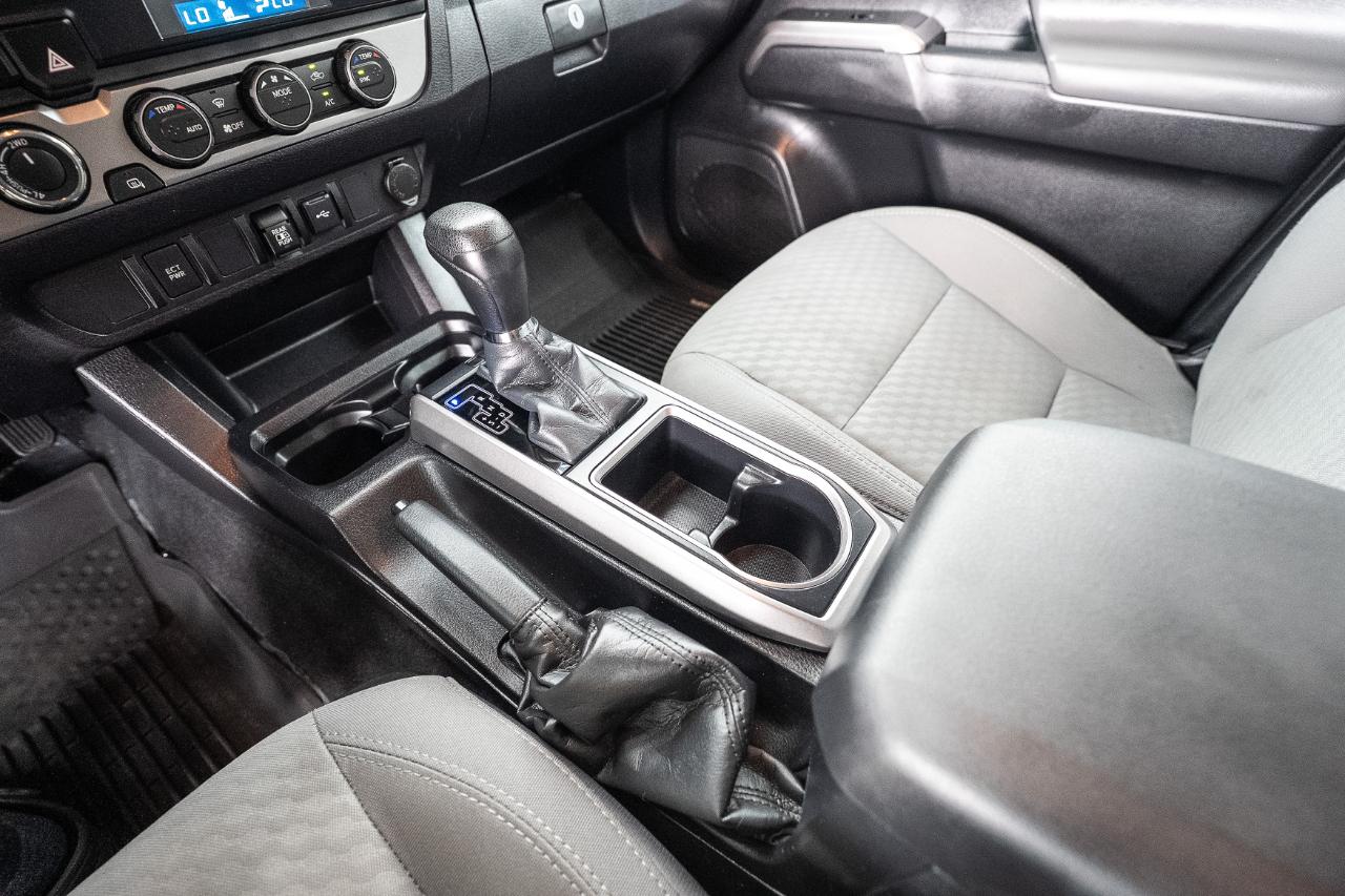 Toyota Tacoma 4WD Double Cab V6 AT SR5 (Natl) 2021