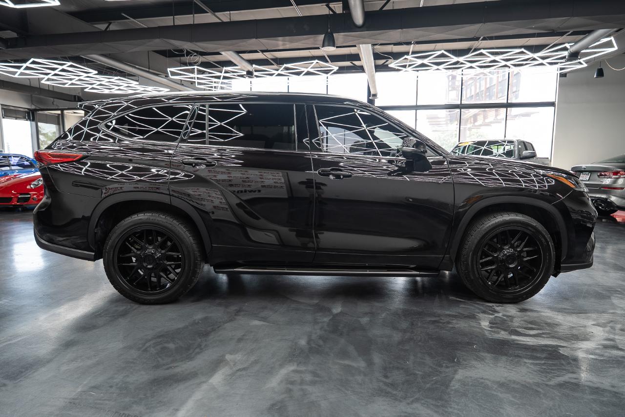 Toyota Highlander Limited 2021