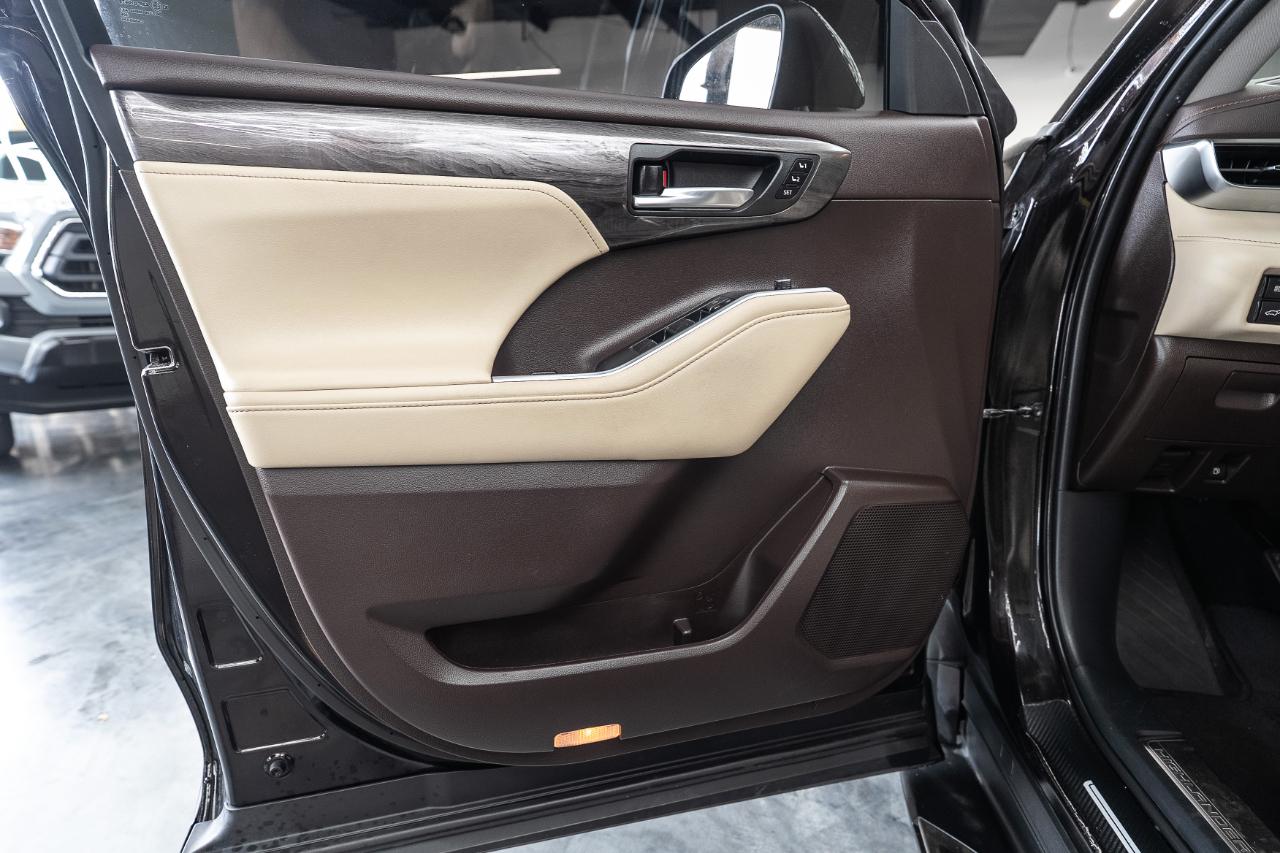 Toyota Highlander Limited 2021