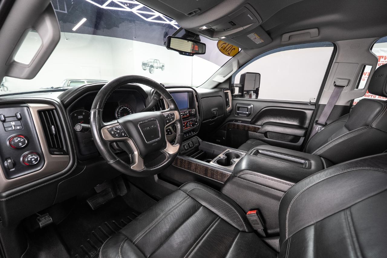 GMC Sierra 2500HD Denali Crew Cab 4WD 2015