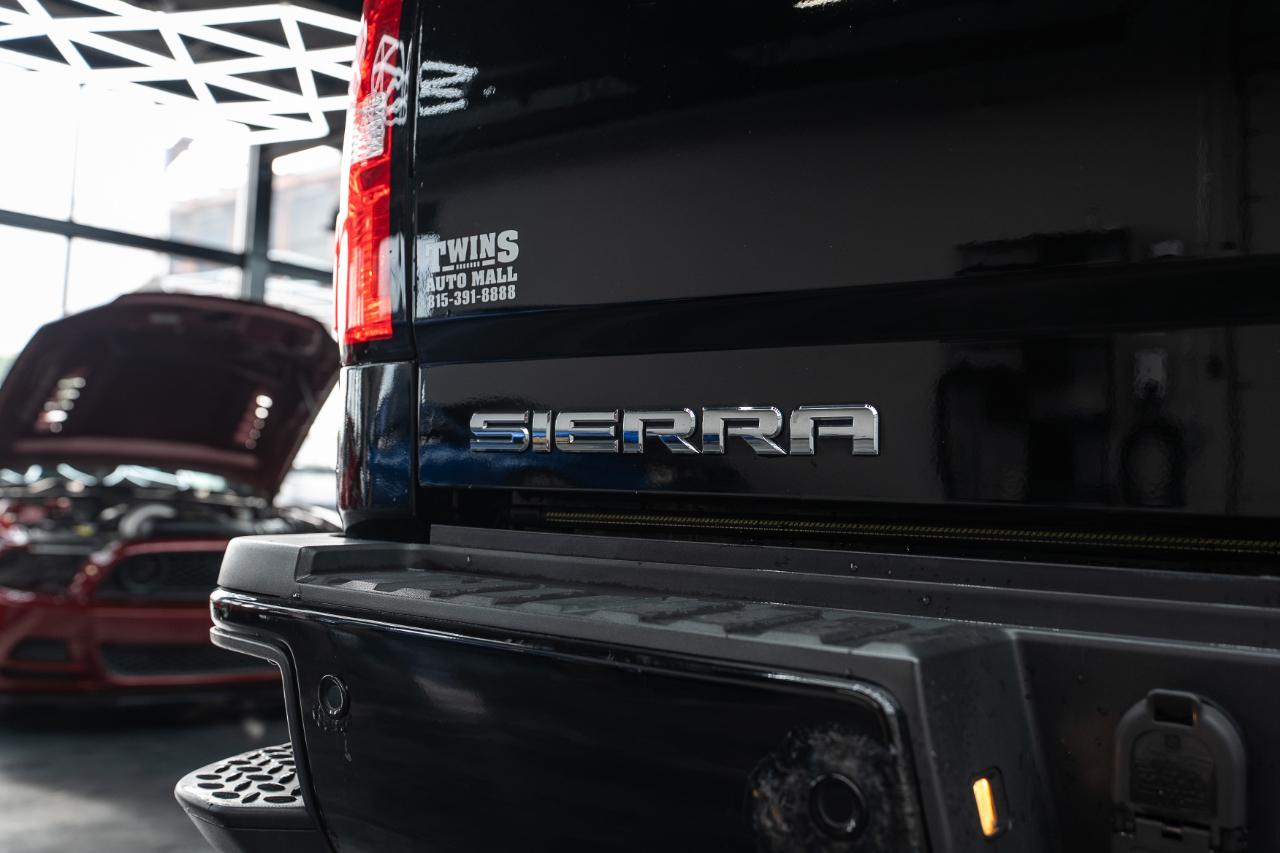 GMC Sierra 2500HD Denali Crew Cab 4WD 2015