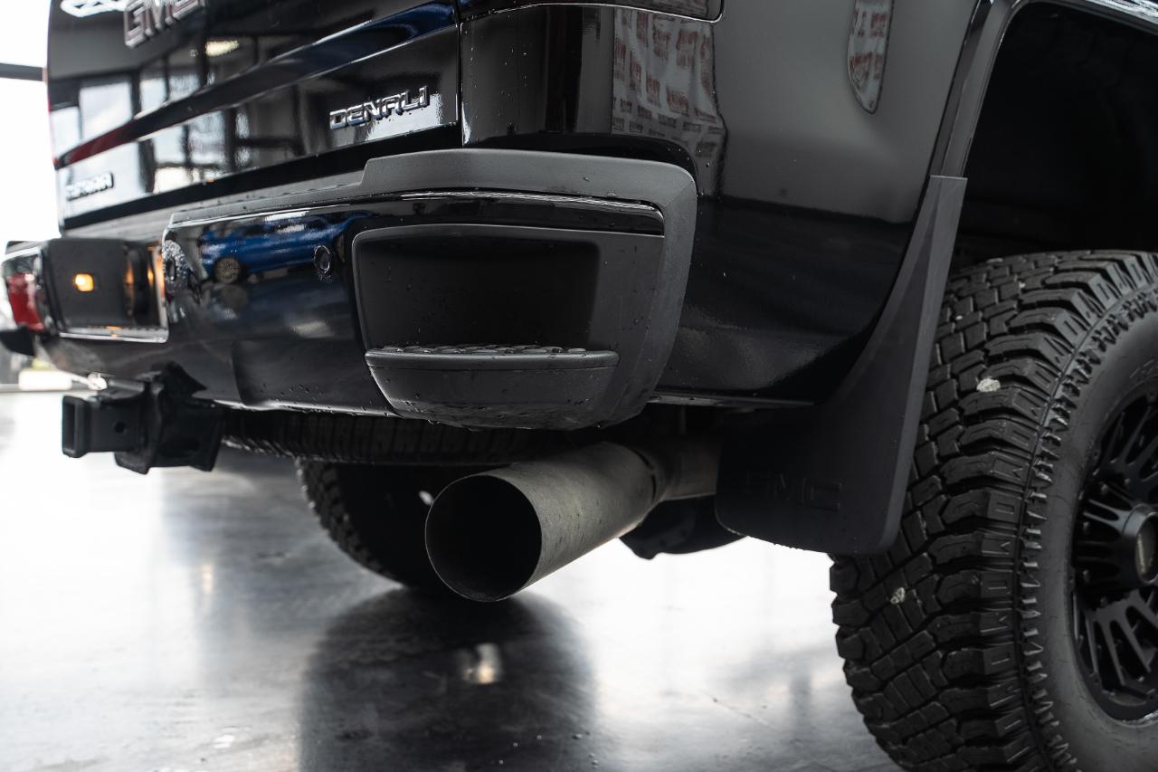 GMC Sierra 2500HD Denali Crew Cab 4WD 2015