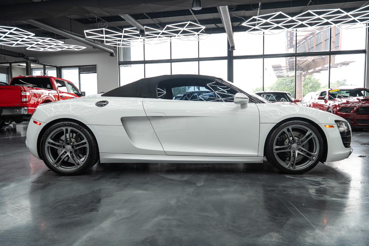 Audi R8 2dr Conv Auto quattro Spyder V10 2011