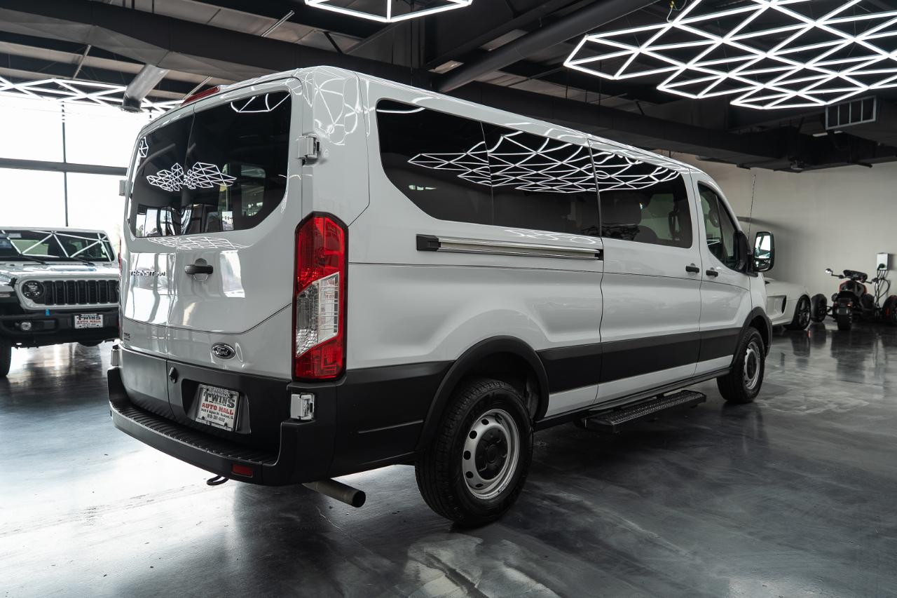 Ford Transit 350 Wagon Low Roof XL w/Sliding Pass. 148-in. WB 2023