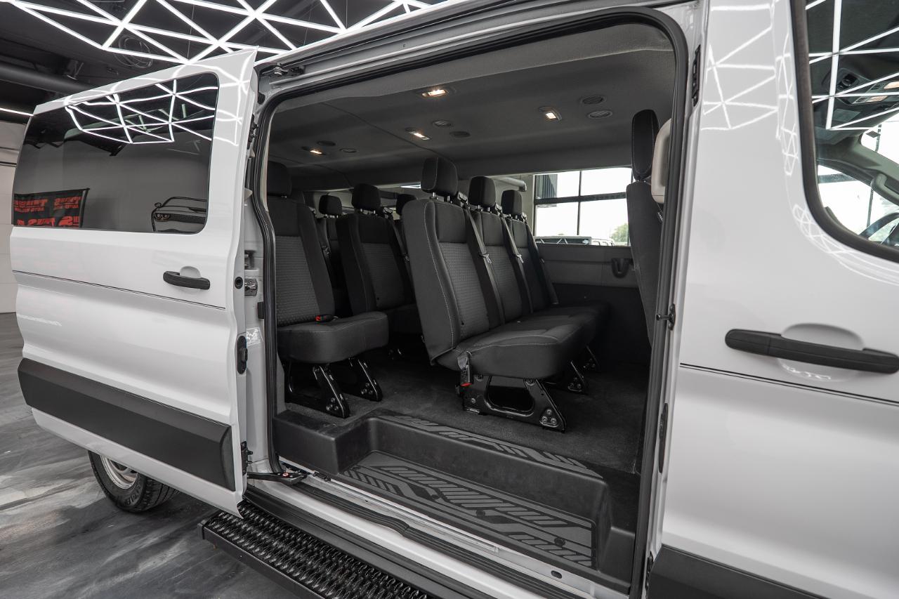 Ford Transit 350 Wagon Low Roof XL w/Sliding Pass. 148-in. WB 2023