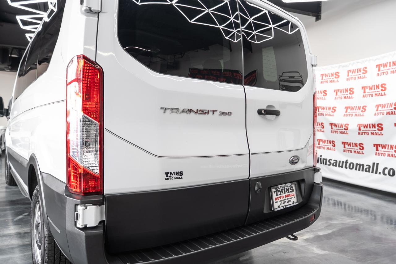 Ford Transit 350 Wagon Low Roof XL w/Sliding Pass. 148-in. WB 2023